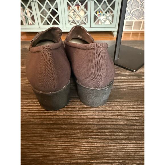 Stuart Weitzman Casual Latex Natural Loafers with Square Buckles Sz. 8 - Picture 5 of 7